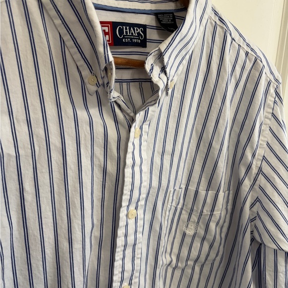 Excellent condition Chaps size L Men's White and Blue Striped Button Down Shirt - Picture 2 of 11